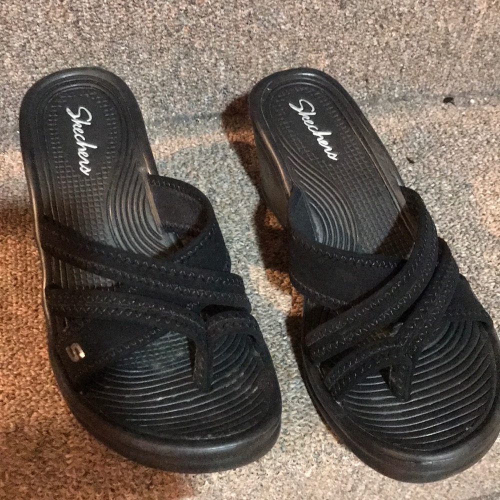 Black wedge